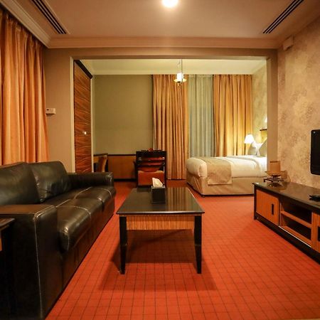Creek Gate Hotel-Baithans Sardzsa Kültér fotó